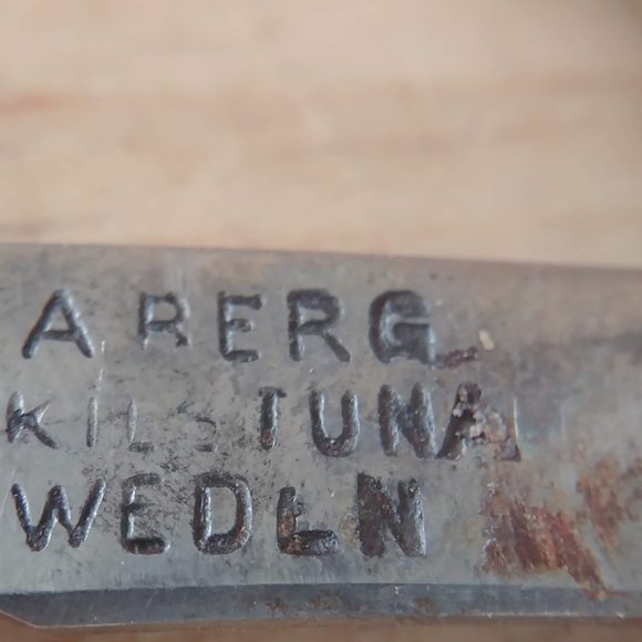 Vintage E A Berg Straight Razors with leather case - Picture 11 of 13